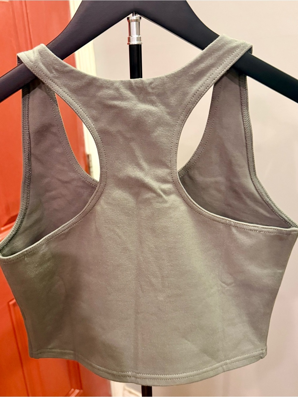 PACT- ORGANIC COTTON WOMEN’S ON THE GO-TO CROP TANK- SMALL - Picture 2 of 8